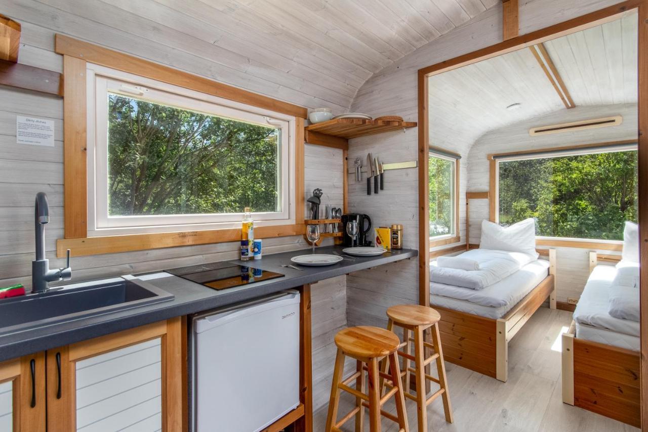 הוילה פלאם Tiny House With Terrace מראה חיצוני תמונה